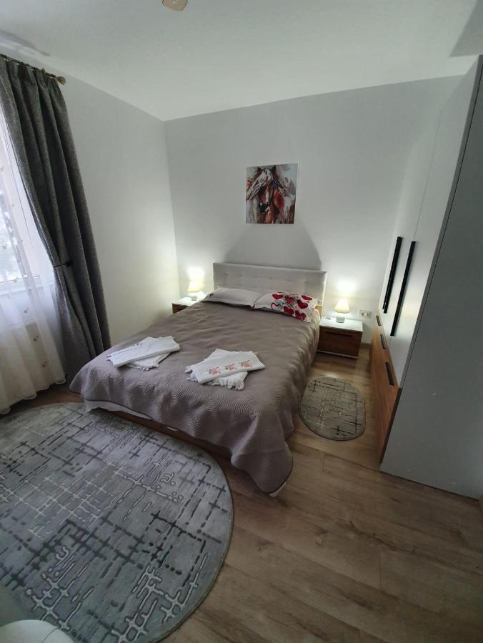 Apartament Ultra Central Marly Gura Humorului Zewnętrze zdjęcie